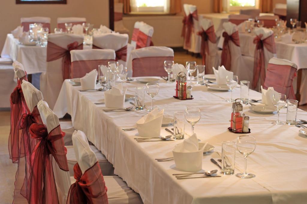 Sumarice Hotel Kragujevac Luaran gambar